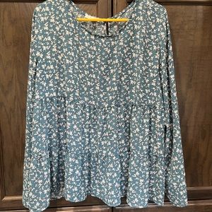 Maurices XL blue floral blouse